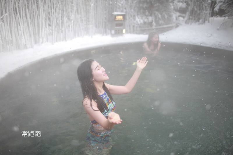 在零下30°的长白山 玩雪泡温泉是怎样一种体验(图11)